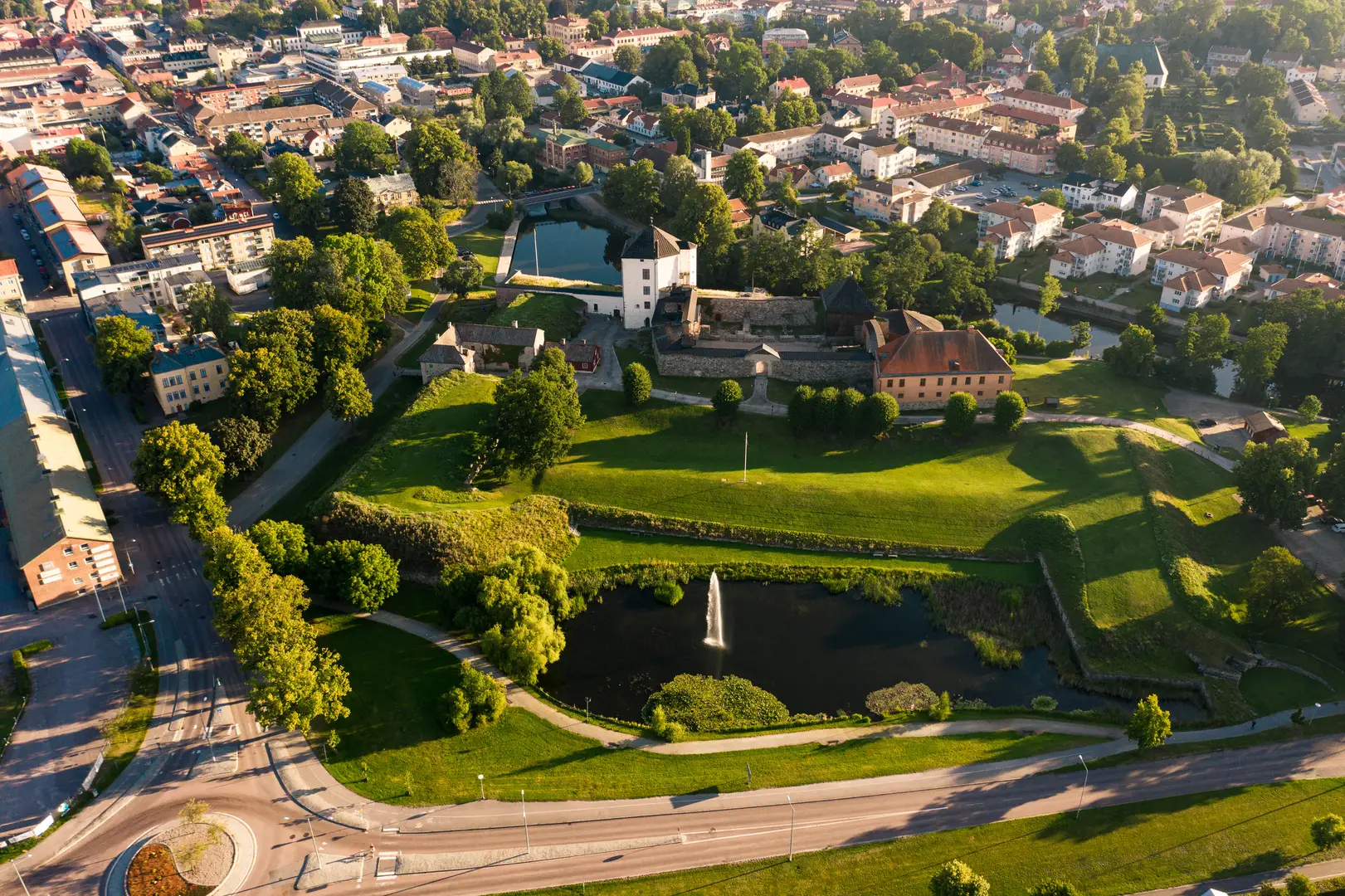 Vy över Oskarshamn, där vi arbetar med ventilation i bostäder och fastigheter